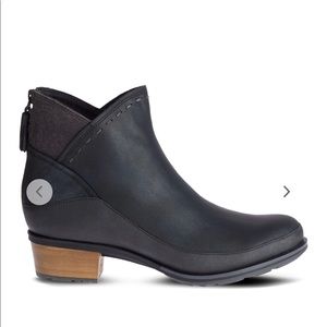 Chaco Cataluna Mid Boot - sz 7